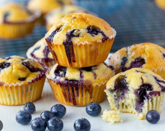 Muffins de arándanos recién horneados